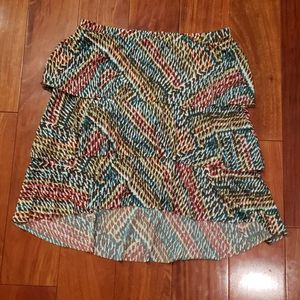 Flowy patterned mini skirt